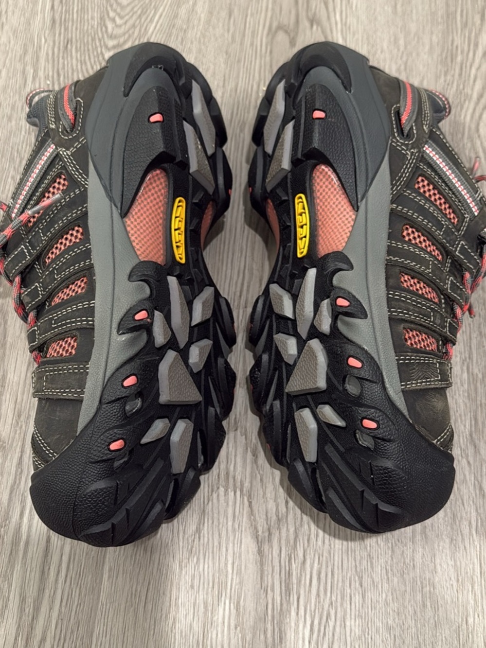 Keen Women's Lace-Up Hiking Boots - Black with Pink Accents STEEL TOE!! - Picture 4 of 9